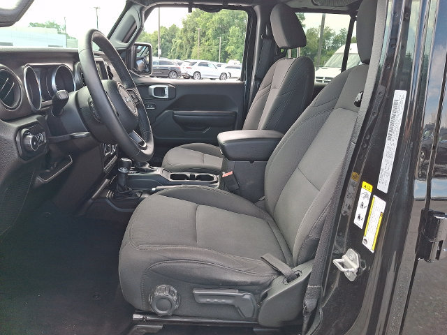 Used 2018 Jeep Wrangler Unlimited Sport S AWD/4WD image 14