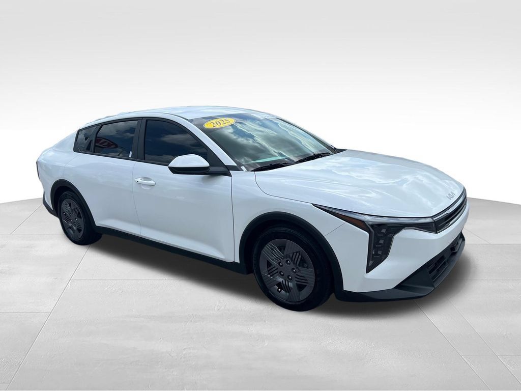 Used 2025 Kia K4 FWD image 8