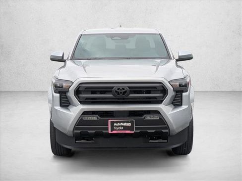 Certified 2025 Toyota Tacoma SR5 AWD/4WD image 2