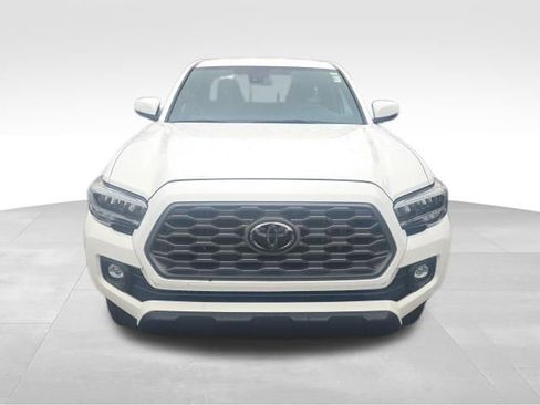 Used 2021 Toyota Tacoma TRD Off-Road w/ TRD Premium Off Road Package image 9