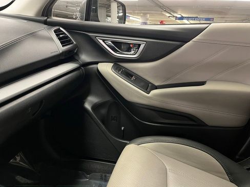 Used 2020 Subaru Forester Limited image 28