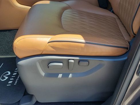 Used 2023 INFINITI QX80 Sensory w/ Cargo Package AWD/4WD image 21