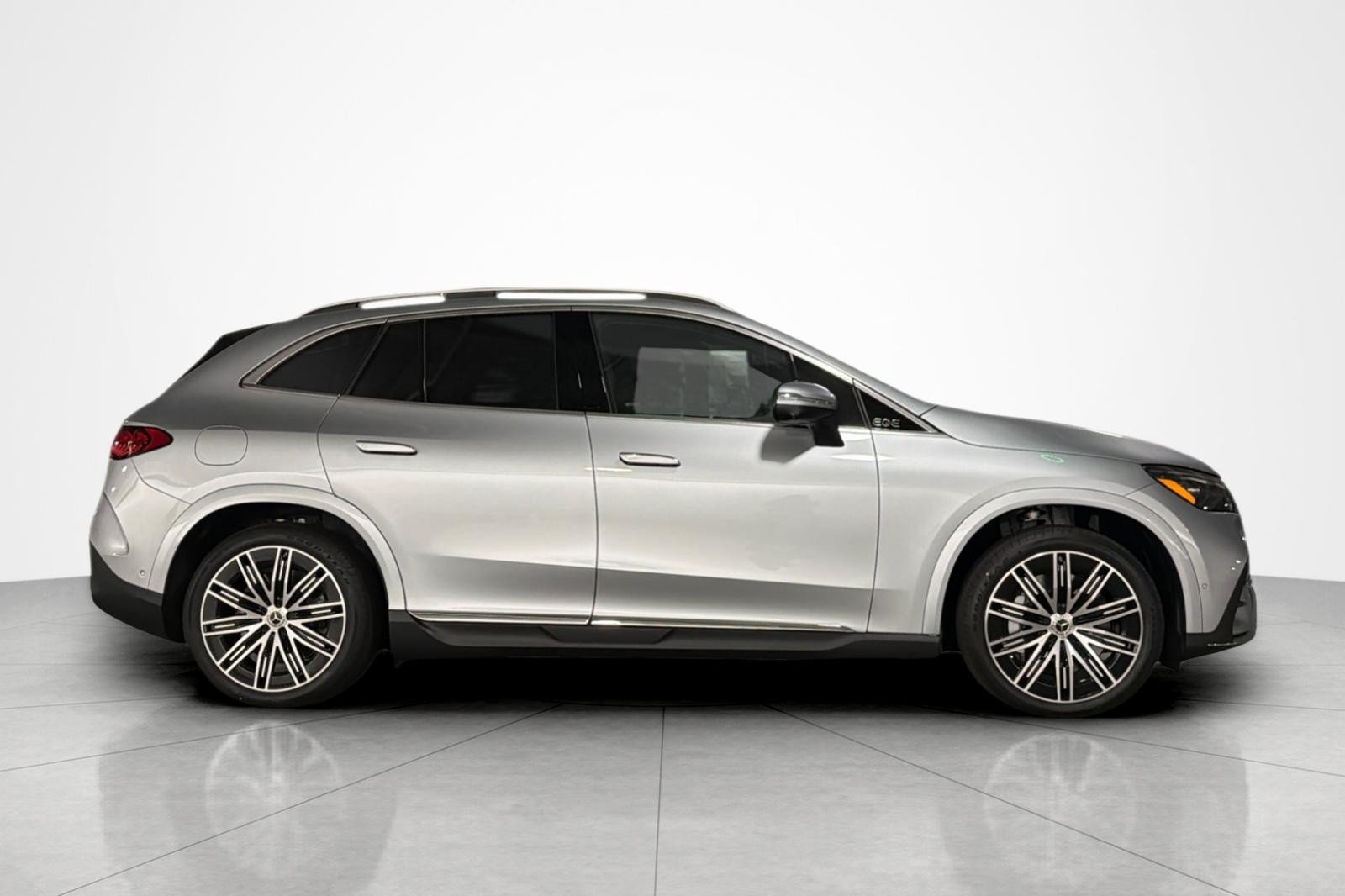 New 2027 Mercedes-Benz EQE 320+ SUV image 6
