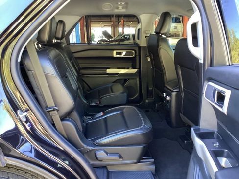 Used 2021 Ford Explorer XLT w/ Equipment Group 202A image 37