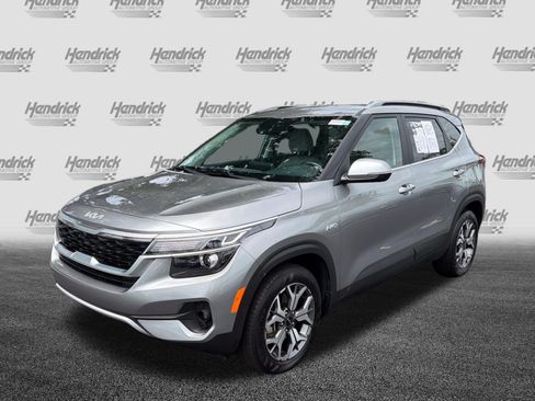 Used 2023 Kia Seltos EX AWD/4WD image 5