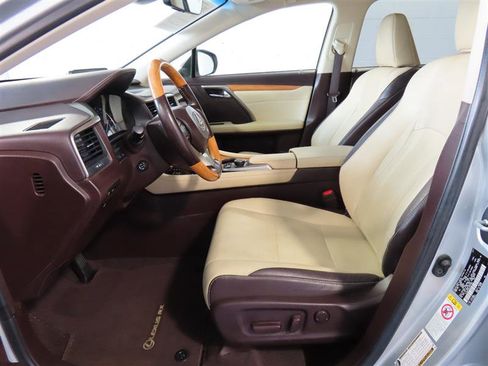 Used 2018 Lexus RX 350L FWD w/ Premium Package image 16