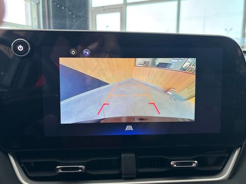 Used 2025 Chevrolet Equinox LT image 24