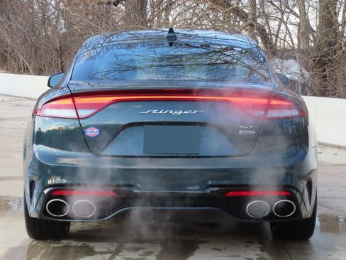 Certified 2022 Kia Stinger GT1 image 5