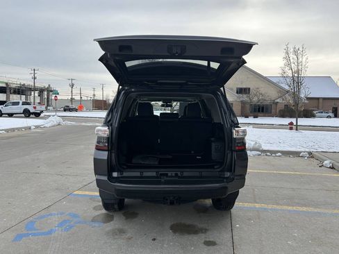 Used 2016 Toyota 4Runner Trail Premium image 8