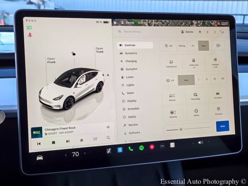 Used 2023 Tesla Model Y Long Range image 21