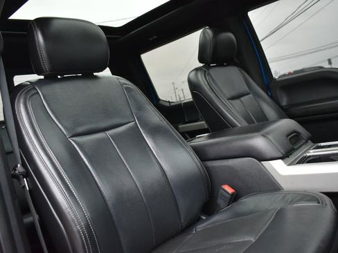 Used 2019 Ford F150 Lariat w/ Equipment Group 502A Luxury AWD/4WD image 31