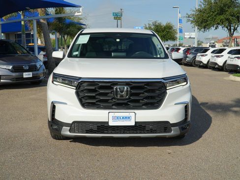 Used 2023 Honda Pilot EX-L image 2