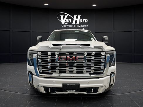 Used 2024 GMC Sierra 3500 Denali w/ Denali Reserve Package AWD/4WD image 2