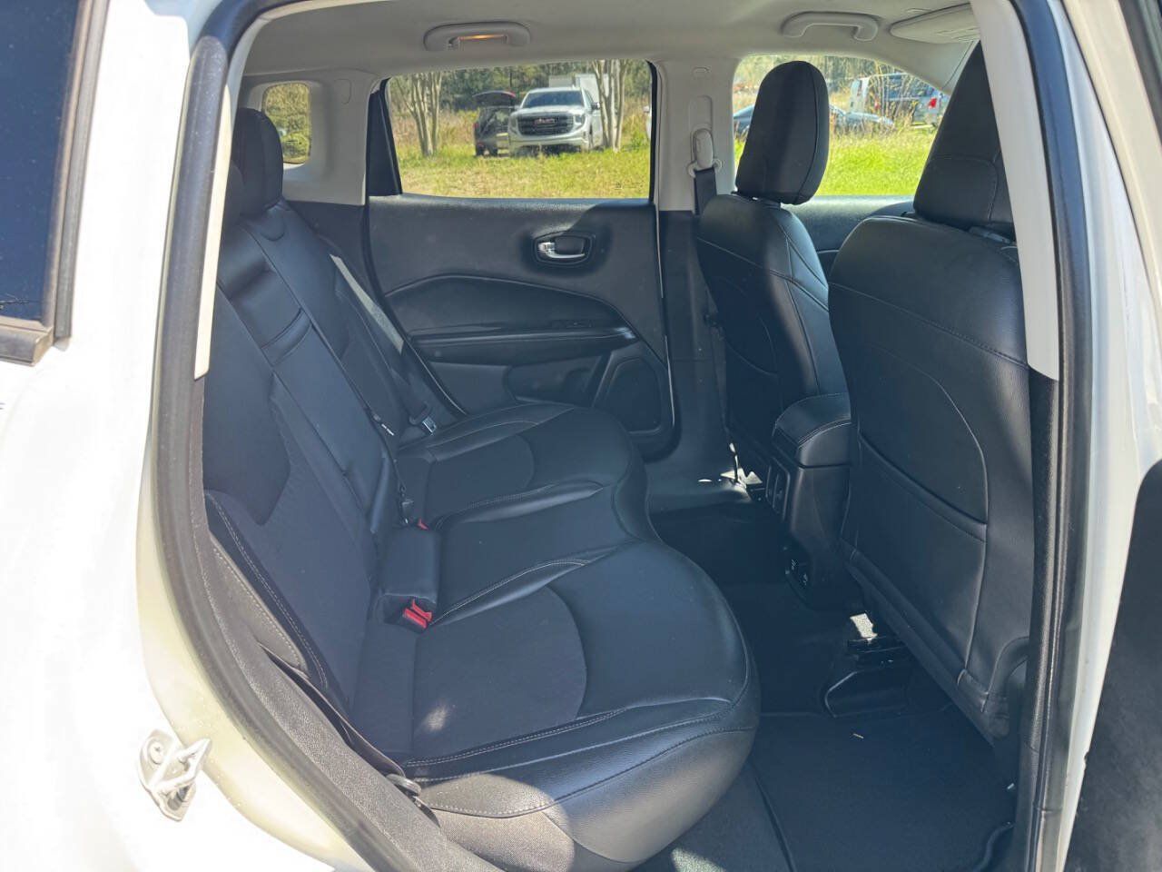 Used 2019 Jeep Compass Latitude AWD/4WD image 14