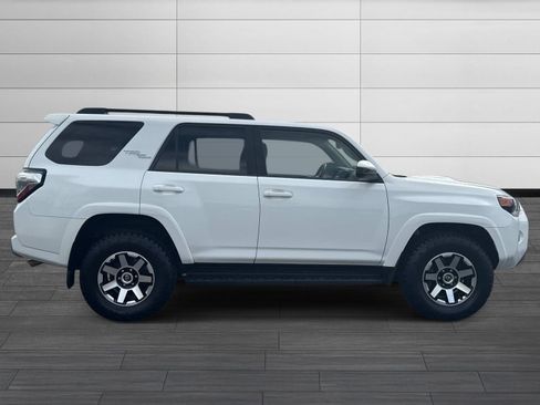 Used 2022 Toyota 4Runner TRD Off-Road AWD/4WD image 3