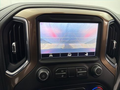 Used 2021 Chevrolet Silverado 1500 High Country image 16