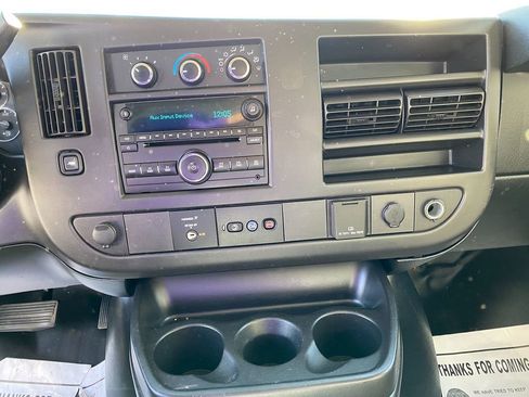 Used 2017 Chevrolet Express 3500 image 20