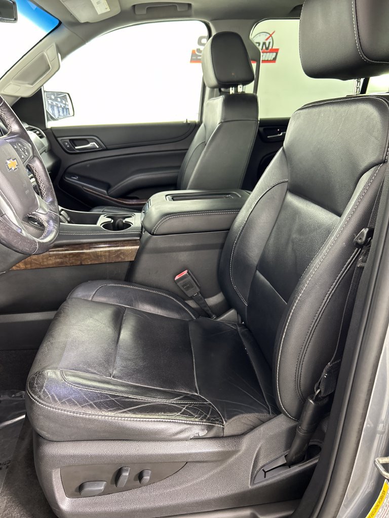 Used 2019 Chevrolet Suburban LT AWD/4WD image 12