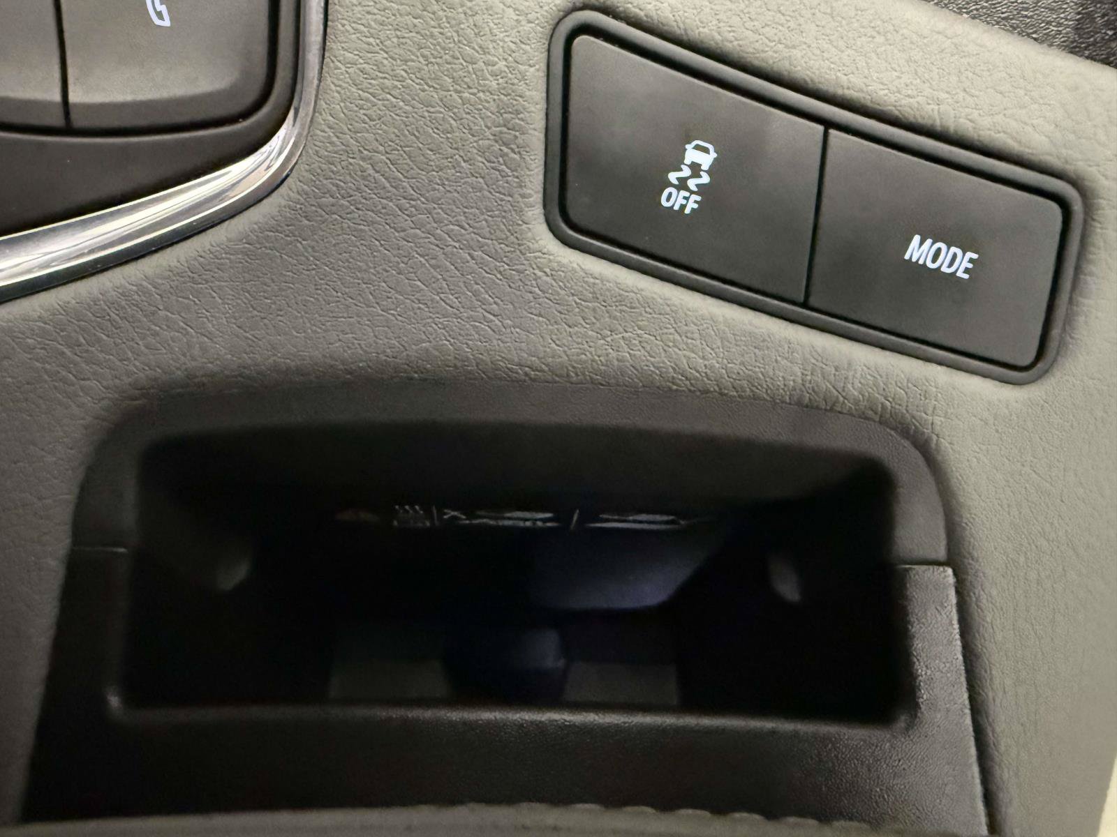 Used 2024 Cadillac XT6 Premium Luxury w/ Technology Package AWD/4WD image 23