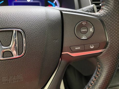 Used 2022 Honda Pilot TrailSport image 33