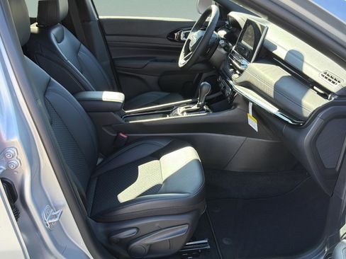 New 2026 Jeep Compass Latitude image 20