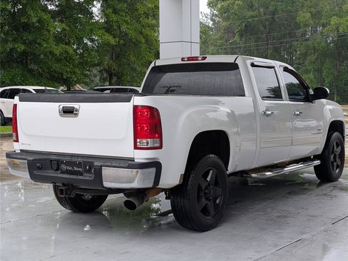 Used 2007 GMC Sierra 2500 SLE w/ EZ-Lift Tailgate Package RWD image 8