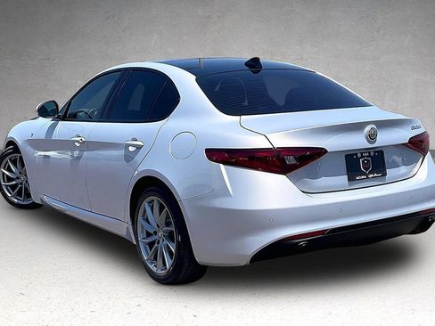 Used 2022 Alfa Romeo Giulia Ti w/ Active Assist Plus Package RWD image 28
