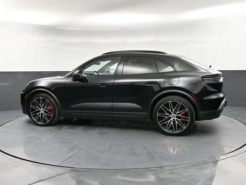 Certified 2025 Porsche Macan 4S Electric image 8