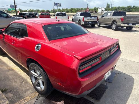 Used 2015 Dodge Challenger R/T w/ Quick Order Package 28B R/T RWD image 11