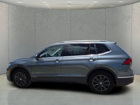Used 2024 Volkswagen Tiguan SE FWD image 7