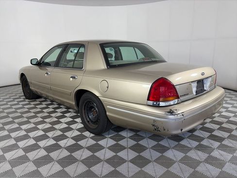 Used 1999 Ford Crown Victoria RWD image 5