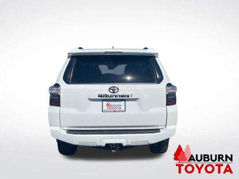 Used 2022 Toyota 4Runner SR5 Premium w/ Moonroof Package AWD/4WD image 6