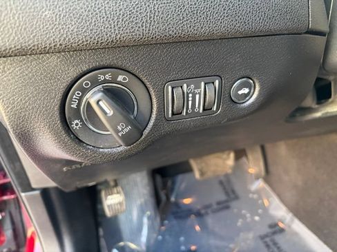 Used 2021 Chrysler 300 Touring L RWD image 19