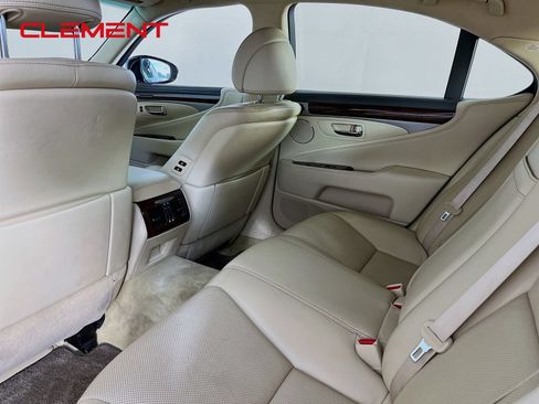 Used 2017 Lexus LS 460 w/ Comfort Package RWD image 33