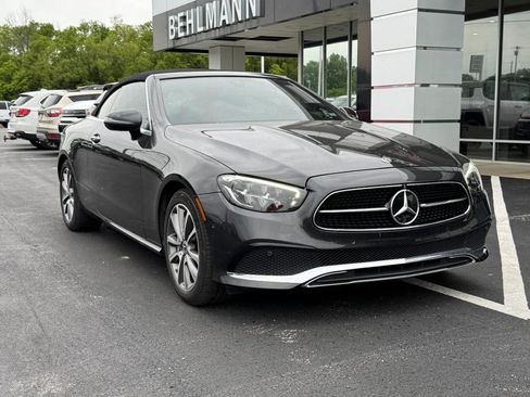 Used 2021 Mercedes-Benz E 450 Cabriolet image 2