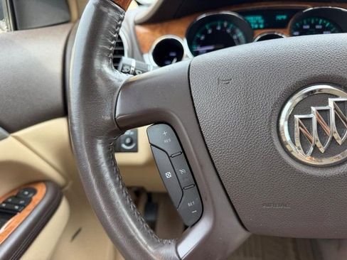 Used 2010 Buick Enclave CXL w/ Trailering Provision Package FWD image 15