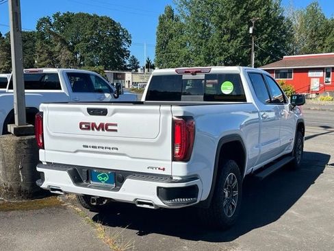 Used 2024 GMC Sierra 1500 AT4 w/ Technology Package AWD/4WD image 7