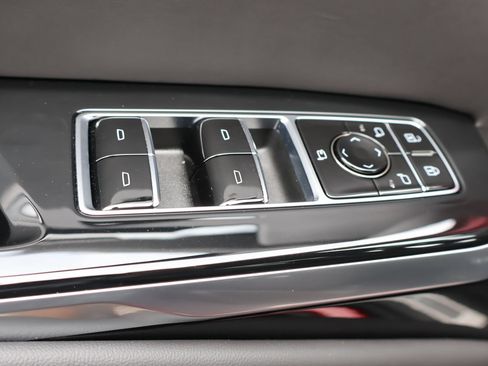 Certified 2026 Cadillac Escalade ESV Platinum Sport w/ LPO, Floor Liner Package AWD/4WD image 10