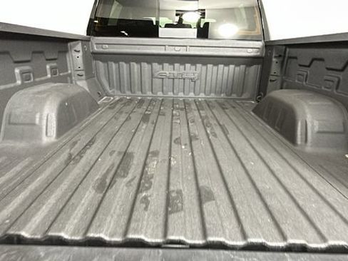 Used 2024 GMC Sierra 1500 AT4 w/ Technology Package AWD/4WD image 28
