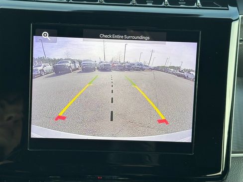 Used 2024 Jeep Grand Cherokee Laredo X image 14