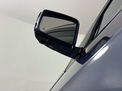 Used 2015 Mercedes-Benz E 350 Sedan image 5
