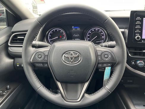 Used 2023 Toyota Camry SE image 17