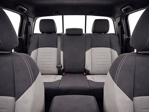 Used 2024 Toyota Tacoma TRD Sport image 3