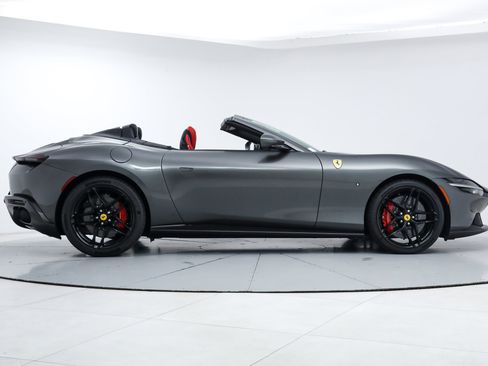 Certified 2025 Ferrari Roma Spider RWD image 9