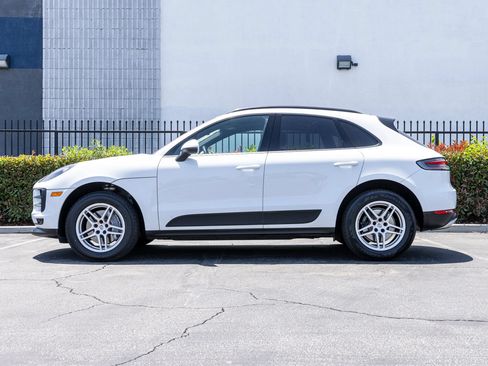 Used 2021 Porsche Macan AWD/4WD image 5