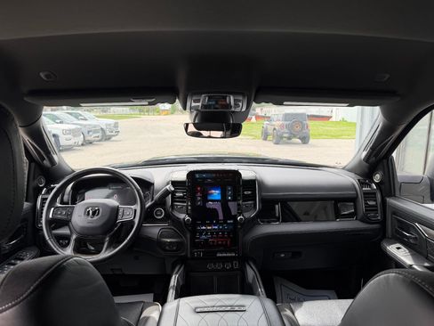 Used 2025 RAM 2500 Limited w/ Cold Weather Group AWD/4WD image 25