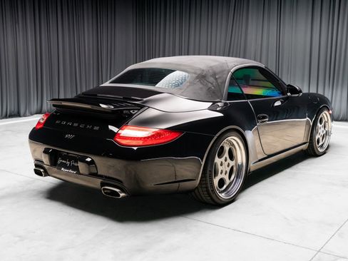 Used 2009 Porsche 911 Cabriolet image 34