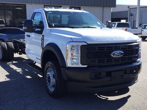 New 2026 Ford F550 4x4 Regular Cab Super Duty image 3