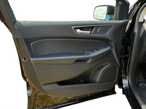 Used 2024 Ford Edge SE w/ Black Appearance Package AWD/4WD image 14