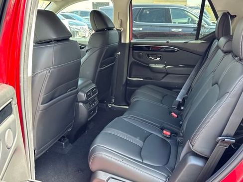 New 2025 Honda Pilot Touring image 15